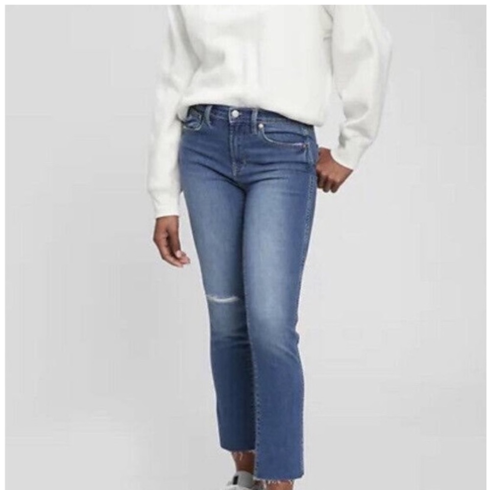 Gap NWT Tall Destructed Straight‎ Leg Jeans in Medium Destroy Wash
